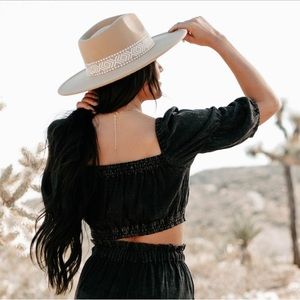 Square neck puff sleeve crop top